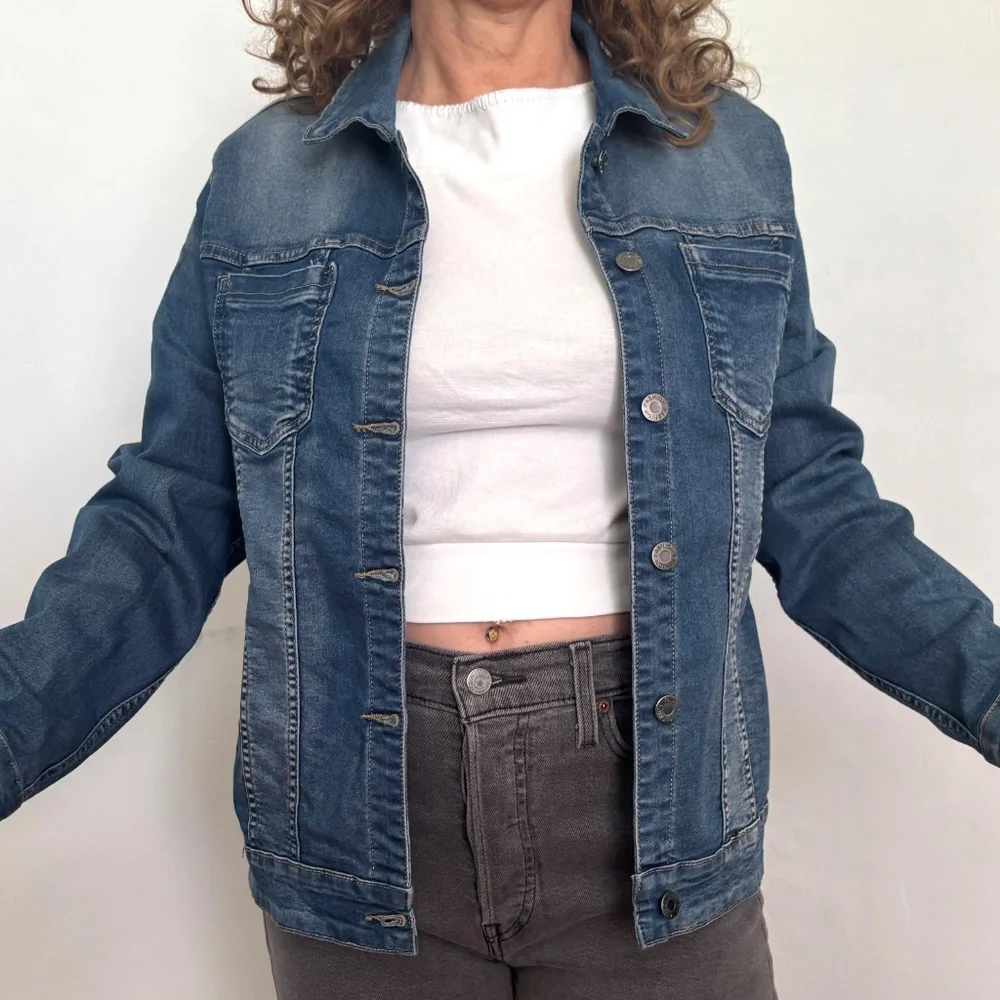 Reversible Floral Denim Jacket - Picture 2 of 10